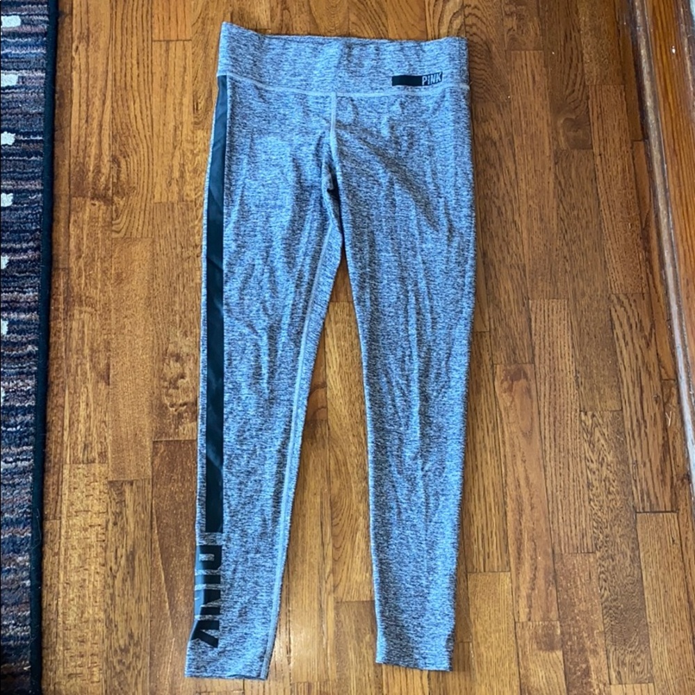 Size Small Victoria’s Secret Pink leggings